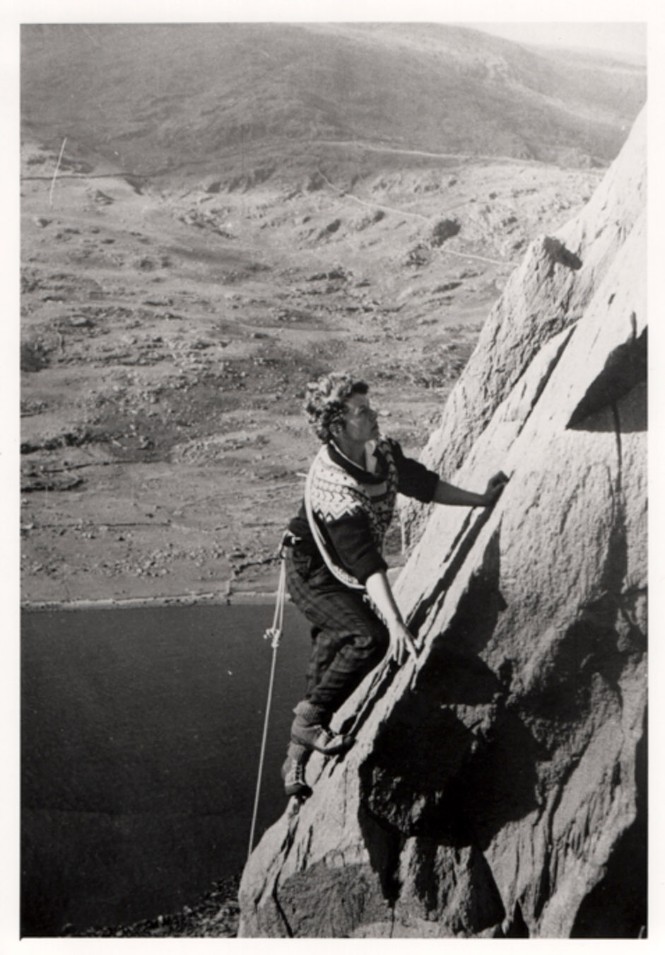 Gwen Moffatt on Superdirect (HVS 5a), Milestone Buttress, Ogwen, North Wales. Photo: S R G Bray